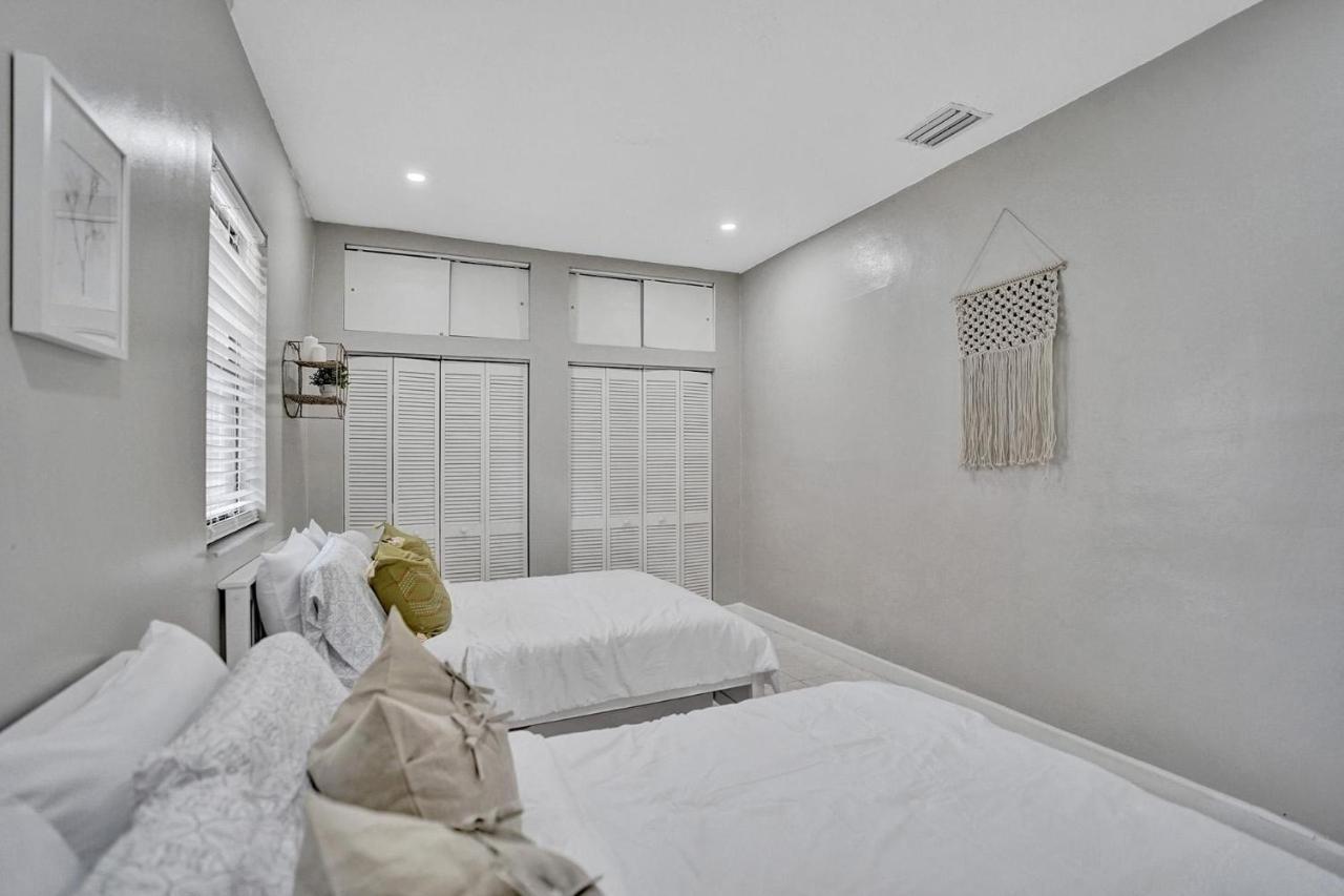 Luxury Rattan Getaway Villa Miami Kültér fotó